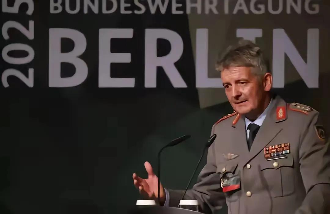 德国联邦国防军联合行动司令部司令索尔弗兰克说，德国🇩🇪准备协助北约向俄罗斯边