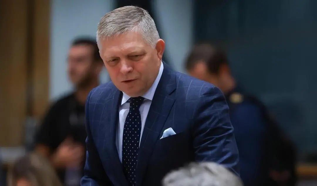 烽火问鼎计划 特朗普亲俄，与欧洲等传统盟友之间的裂痕不断扩大，以至于欧洲领导人开