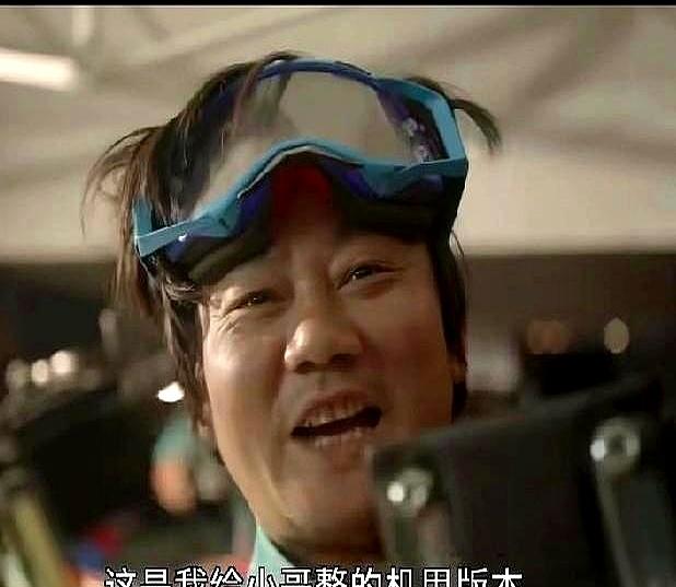 有人觉得张雪这局输了，毕竟整个技术团队都被人高价挖角，连锅端走。
可结果呢？
赛