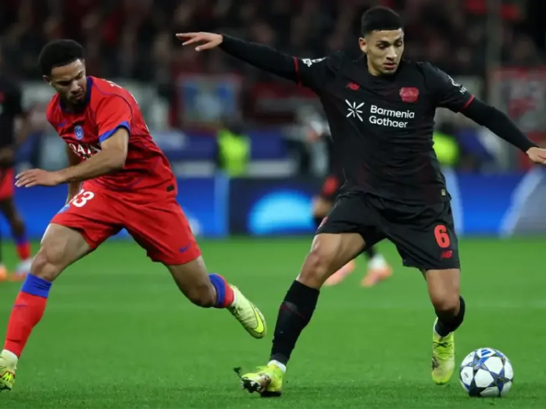 巴黎7-2狂胜勒沃库森，卫冕冠军强势登顶