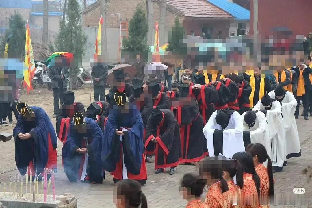 tg 有人说四代今天穿这种汉服 