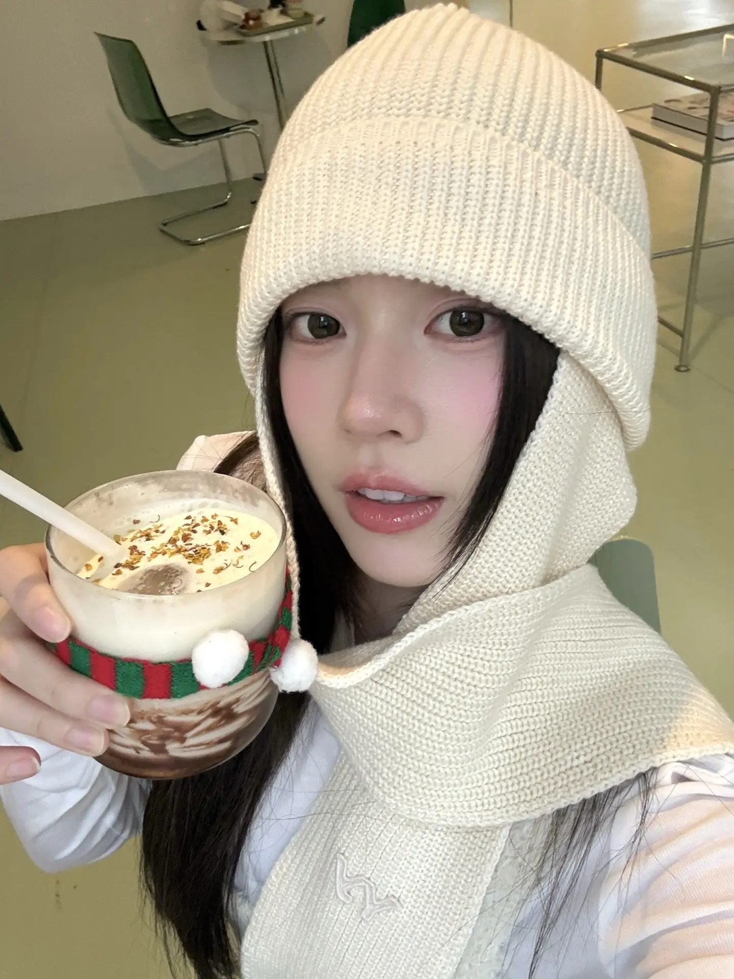 冬天的幸福织成一条围巾🧣。