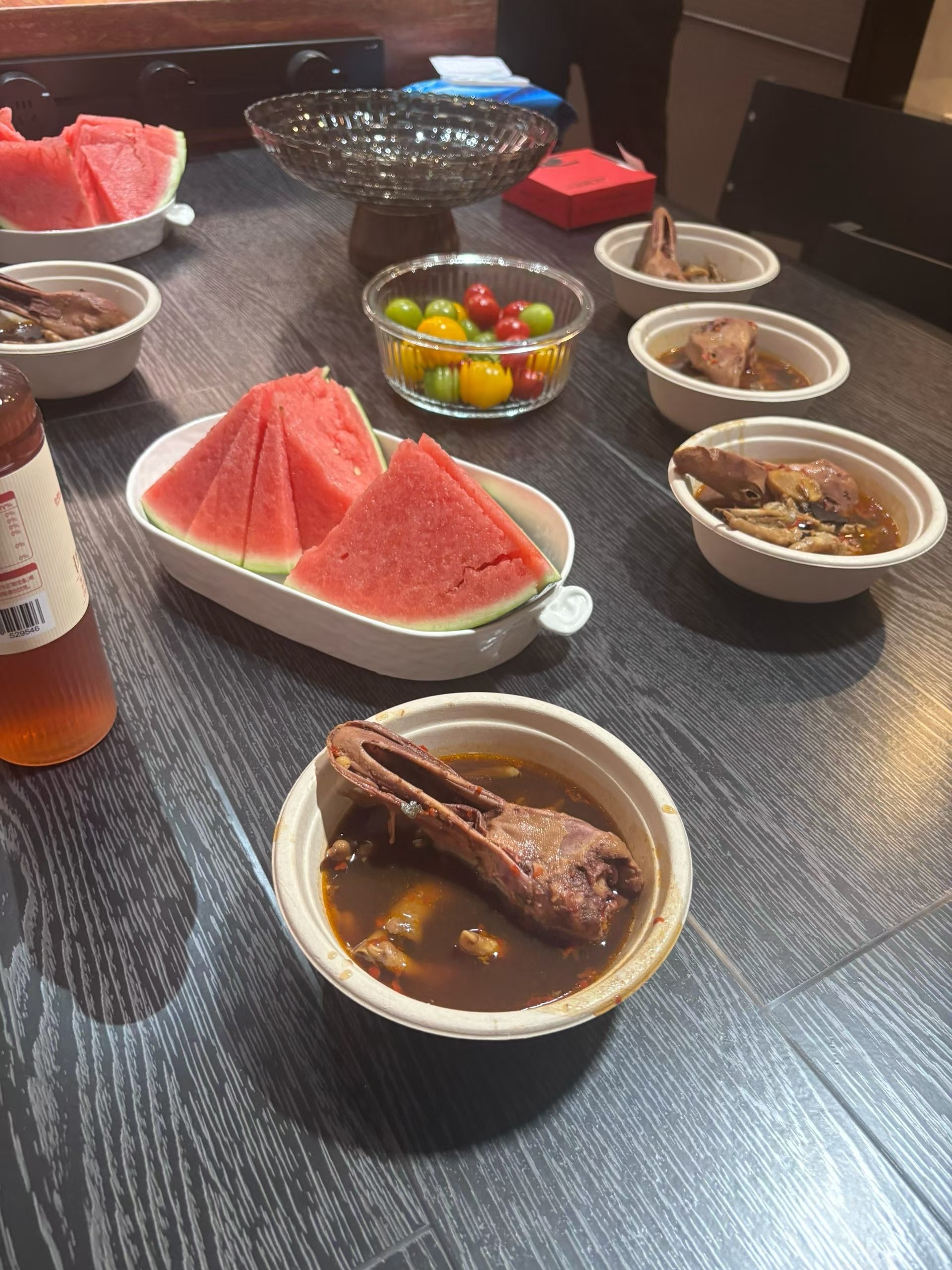 每日一餐分享 今晚是鸭头品尝大会 