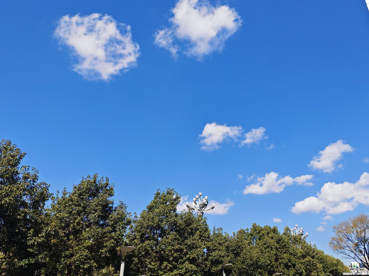 记不清是哪本书上说过一句话：个人的命运往往和时代大潮联系在一起的！