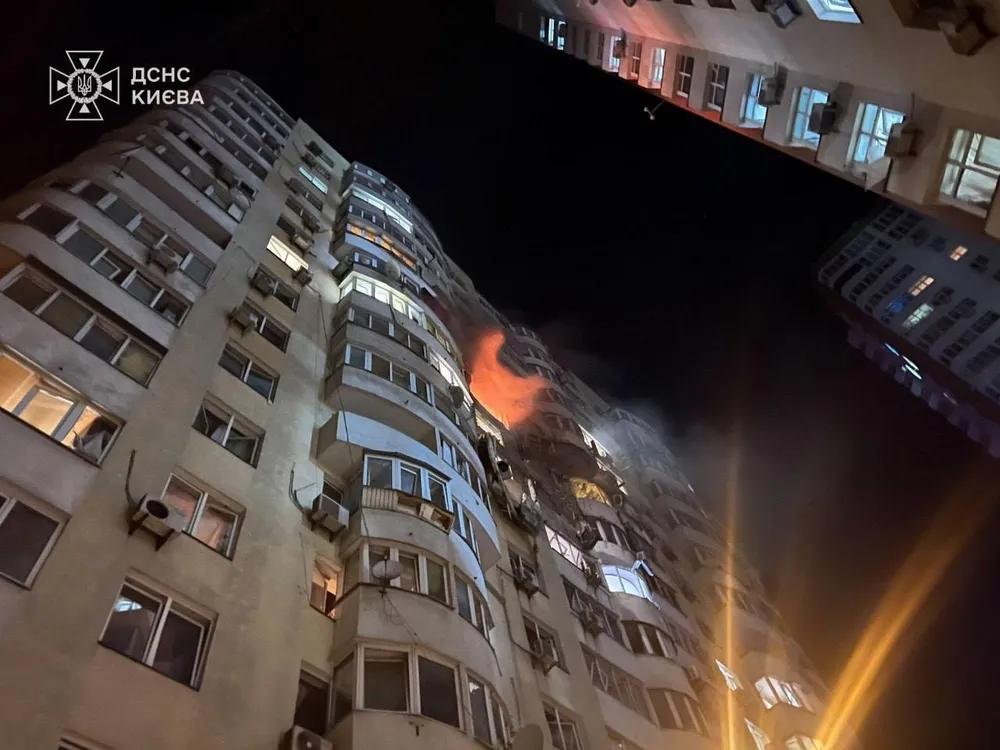 俄罗斯的报复终于来临，基辅再次遭到弹道导弹和无人机袭击，3人死亡、23人受伤。