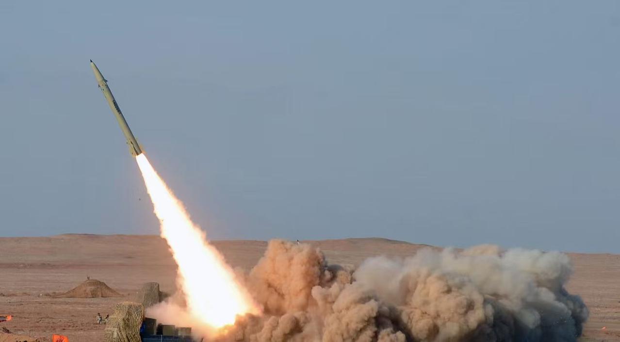 美国和以色列对伊朗境内目标发动大规模打击，伊朗武装力量则也在对以色列本土和周边的