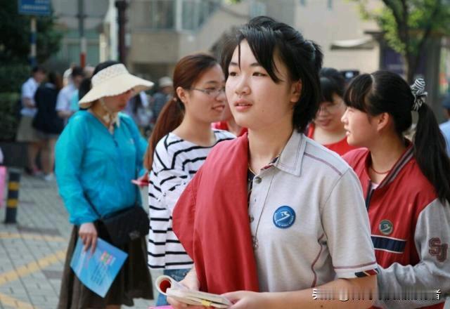 现在学校推崇“作业熔断机制”，有多少家长在执行，愿意执行呢？

小学生建议21点