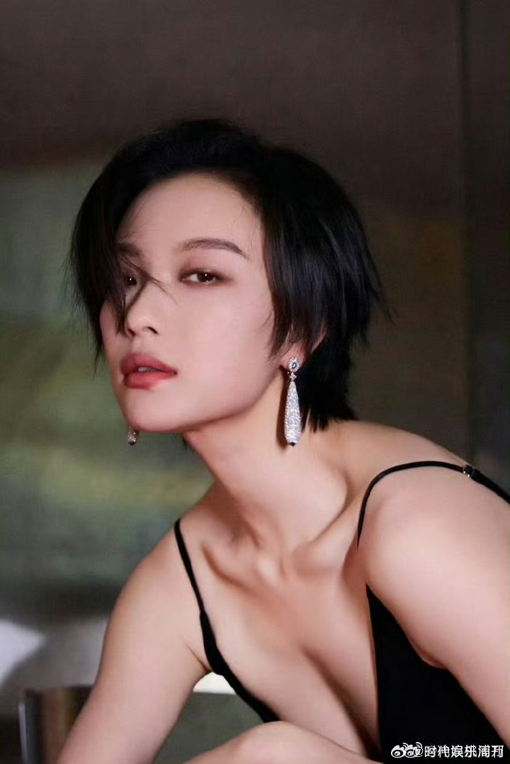 倪妮为新戏剪了短发倪妮头发比武艺都短你好星期六这个短发真的封神！倪妮清爽干练，又