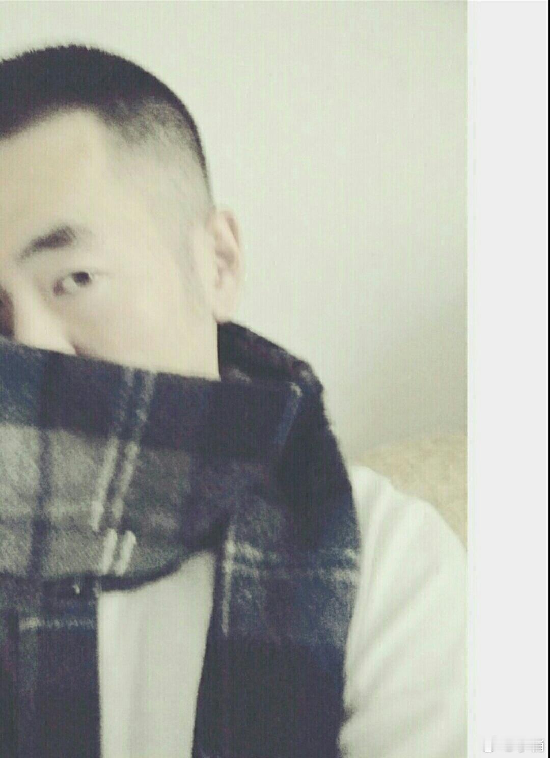 李悄（自拍）. 