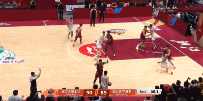 深圳男篮真是绝杀大队！又绝杀了图：绝杀 与 反绝杀浙江男篮vs深圳男篮史密斯反绝
