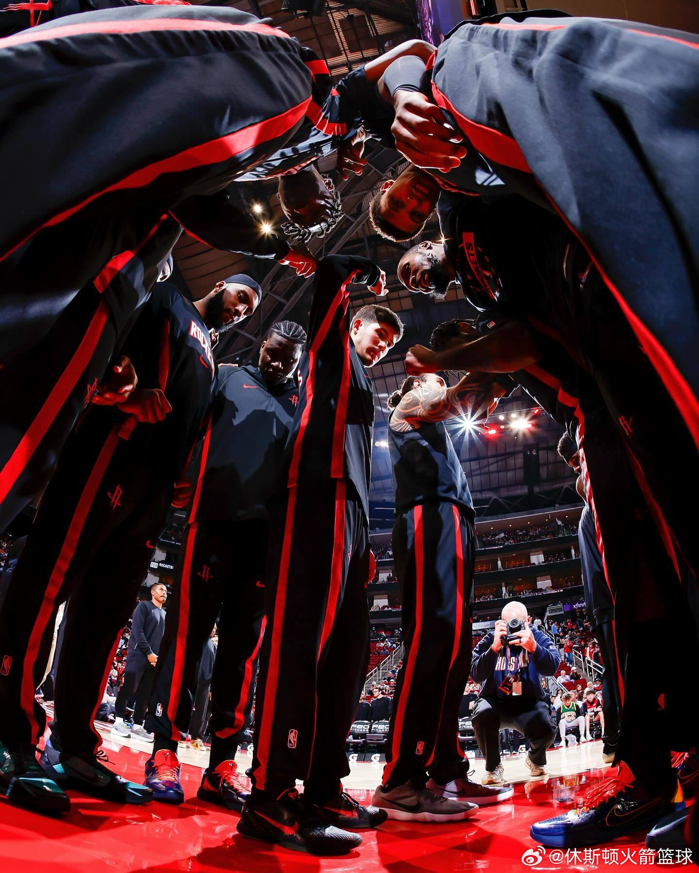 美媒预测进入西部前四球队的概率📊湖人 95%掘金 53%森林狼 29%火箭 2