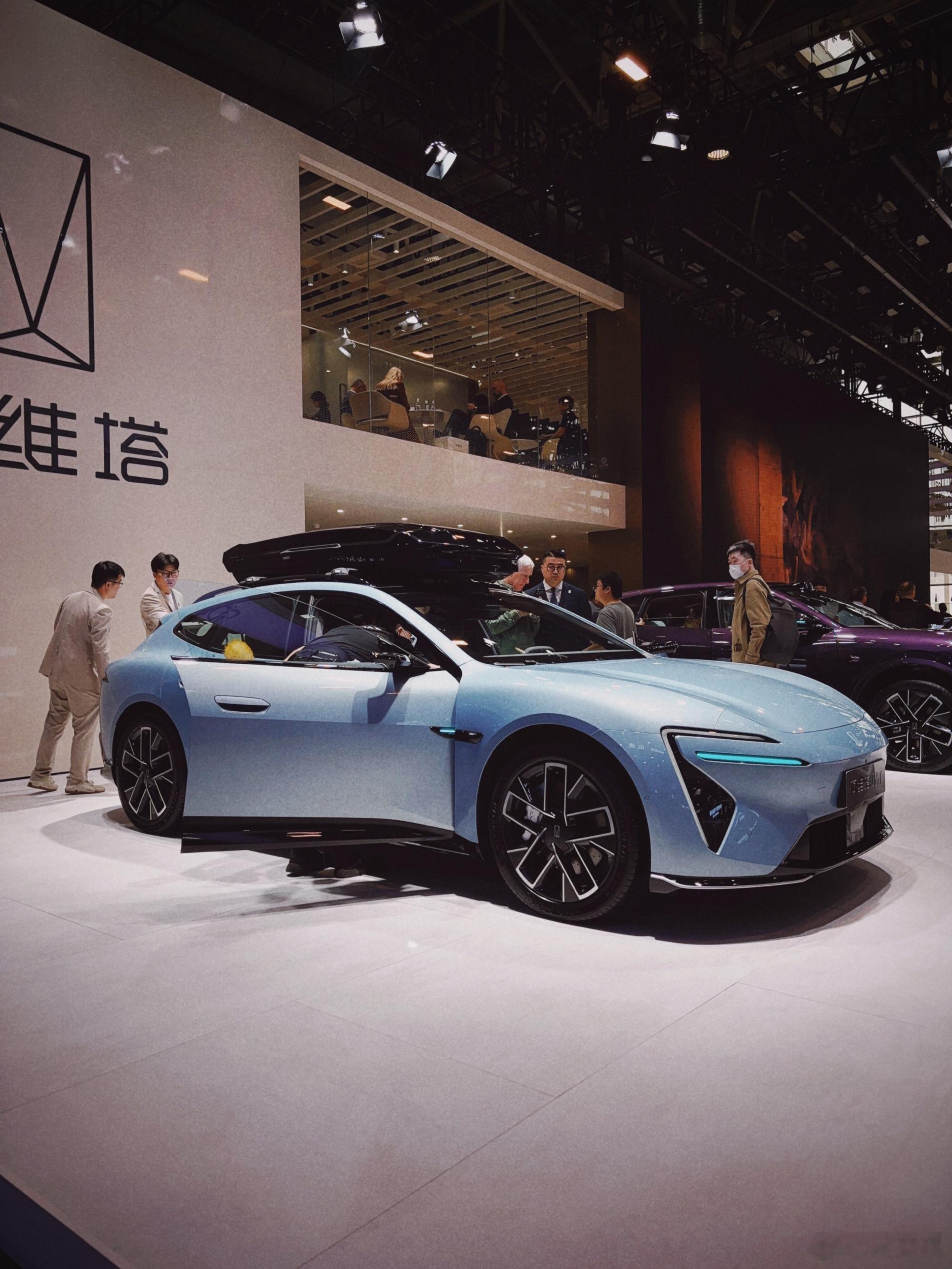这次北京车展阿维塔的展台上除了06T外还有一台重磅车型是首秀！阿维塔概念车亚洲首