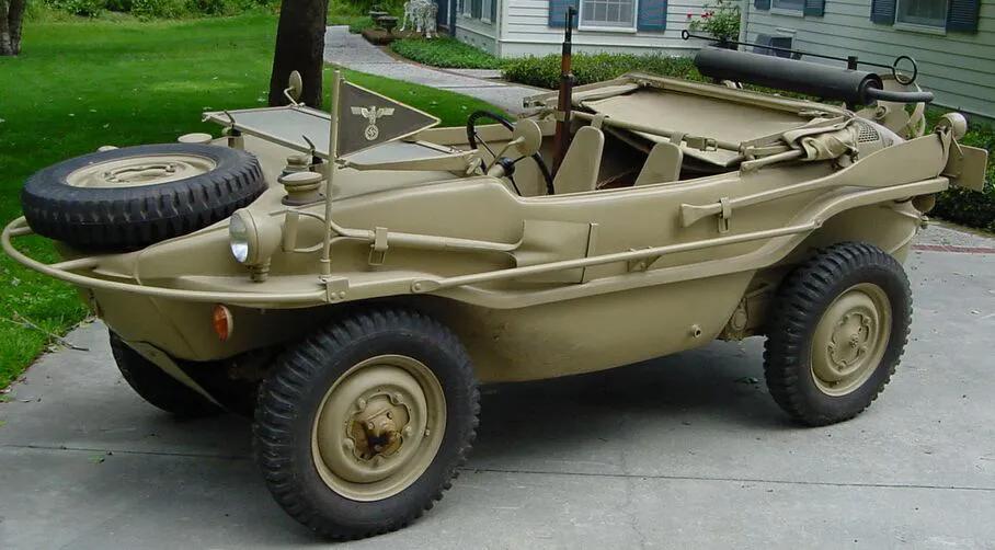1941年的水陆两栖汽车，又被称为 Schwimmwagen，是大众汽车公司为德