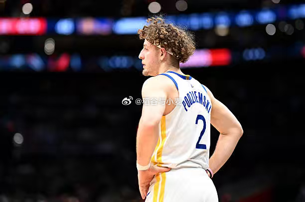 我觉得勇士球迷对于波杰姆斯基还是有些太苛刻了。本来也不是选秀顺位很高的球员，打出
