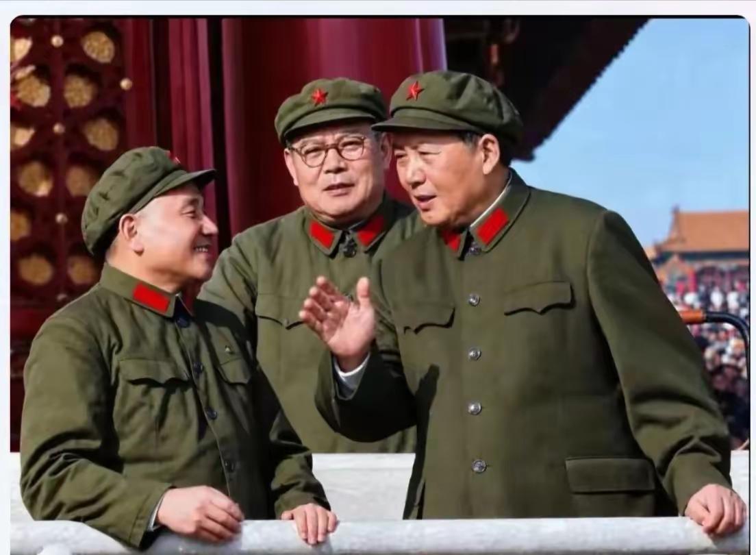小岗村和南街村分别代表中国农村改革的两种典型模式，堪称乡村探索发展的两面旗帜。前
