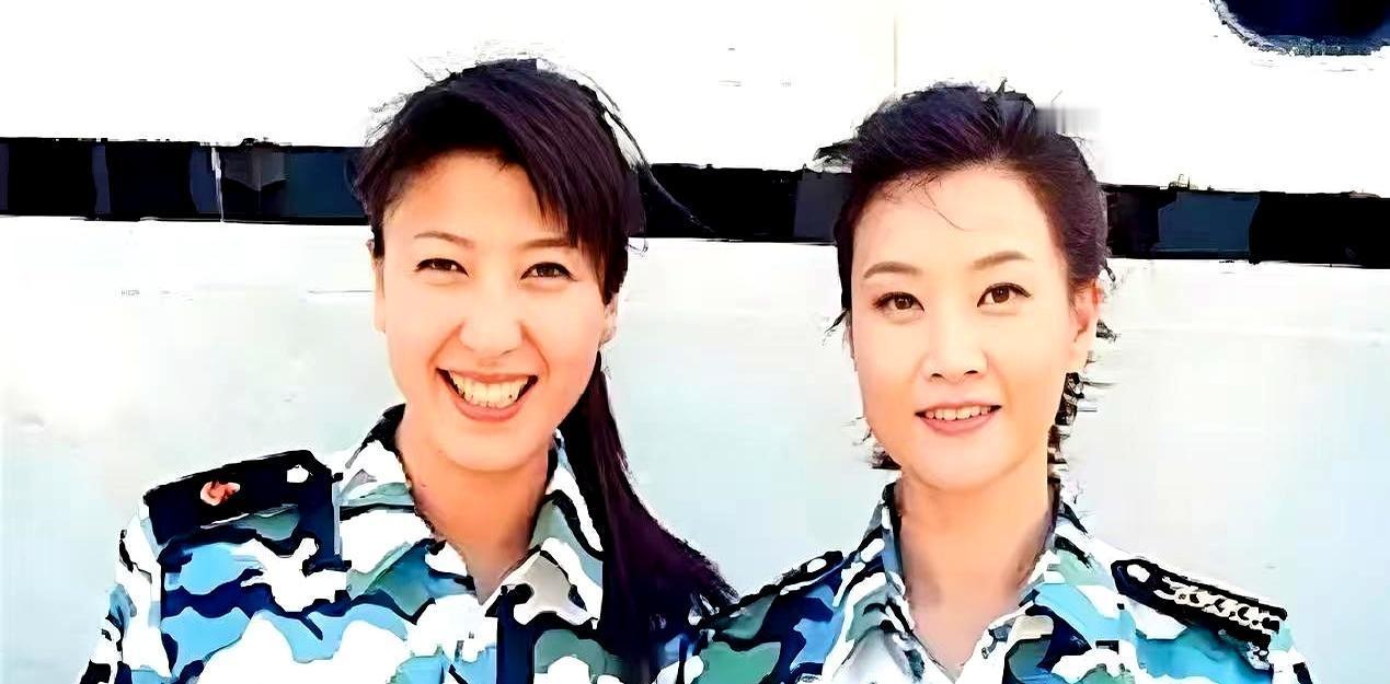 过去圈里一句话就能塞人进编制，片酬随便喊，税单没人看。
 
现在，一通电话只剩忙