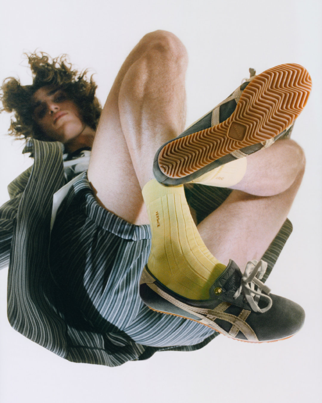 虎弟说时尚 Onitsuka Tiger x Versace联名系列于正式发布，