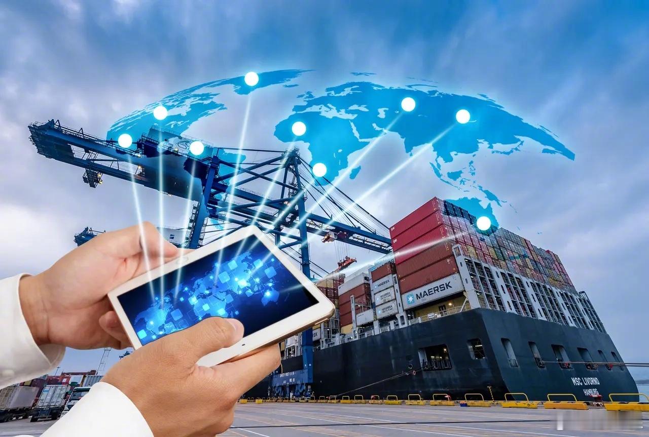 【1万亿美元贸易顺差全是好事儿吗？】2025年前11个月，中国外贸顺差突破1.0