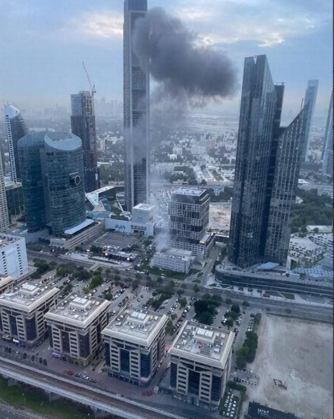 14号晚，一架伊朗无人机袭击了迪拜国际金融中心区域（DIFC）。无人机残骸击中了
