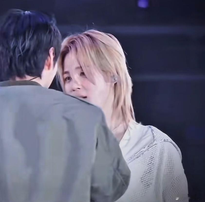 你的眼睛亮晶晶的 