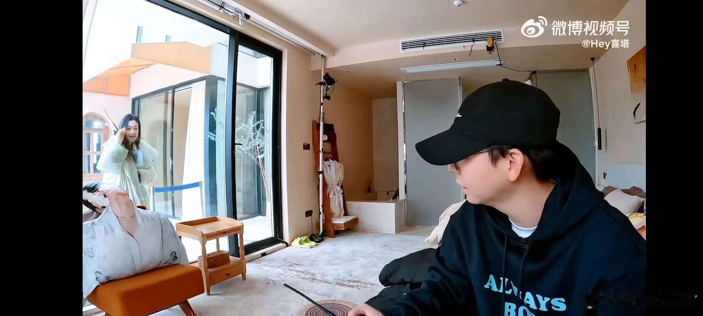 胡夏你是没有在乎的人了吗  救命！胡夏在节目里这是彻底放弃偶像包袱了？在《17号