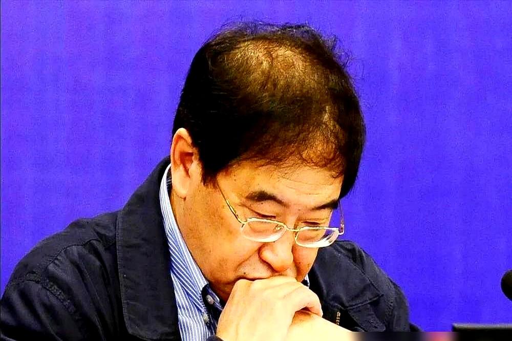 看骨龄那年，才知道中国足球不是没人想干事。
韦迪硬上，抽检青训1300人，110
