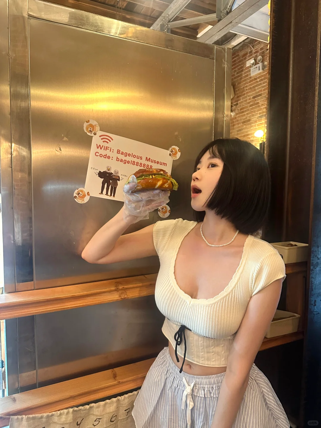 当然要开心果贝果