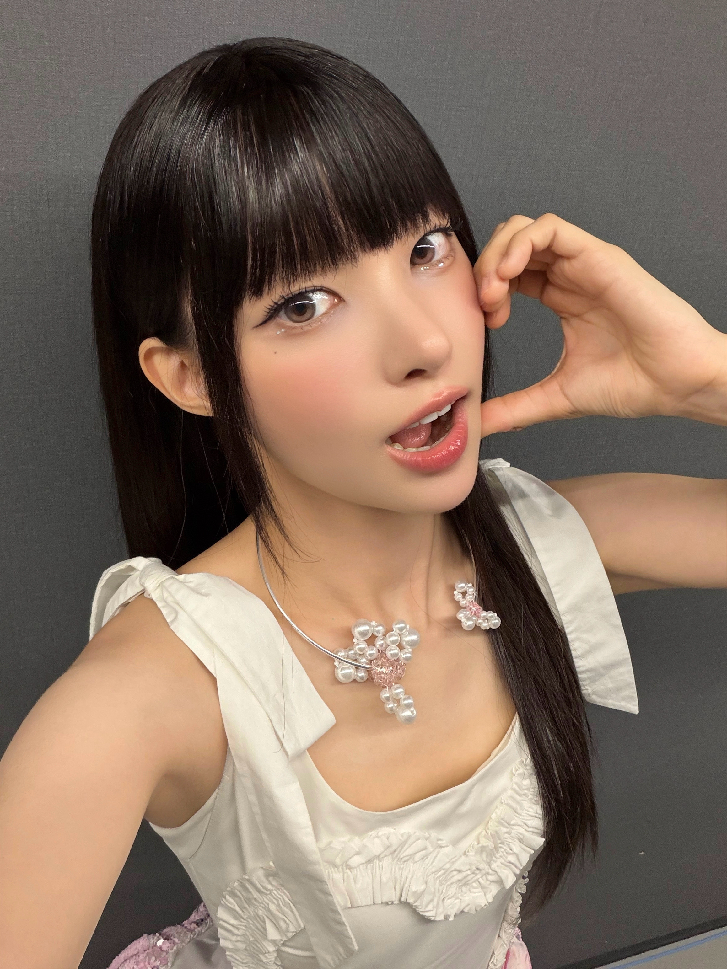 260720 Yunah更新wvs为期两天的神户公演!! 非常非常有趣 😘来看