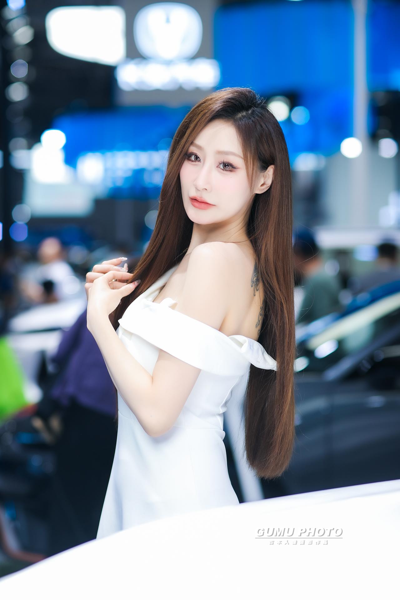 2026贵阳车展长安汽车展台模特小姐姐