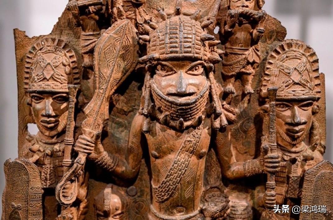 1897年，英国远征军摧毁了贝宁城，掠夺了数千件皇家艺术品。

如今，贝宁青铜器