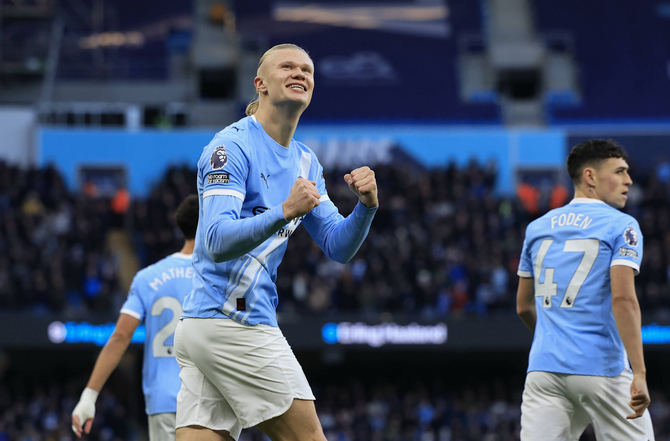 4月4日讯 在本轮足总杯曼城对阵利物浦的比赛中，哈兰德上演帽子戏法。据统计，哈兰