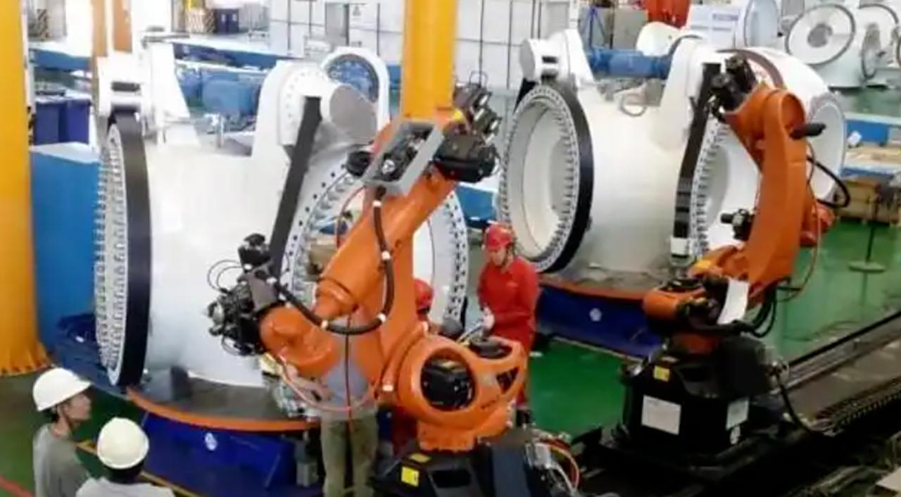 一位日本华人曾表示“高端轴承、精密仪器、传感器、机器人减速器、碳纤维、光刻胶以及