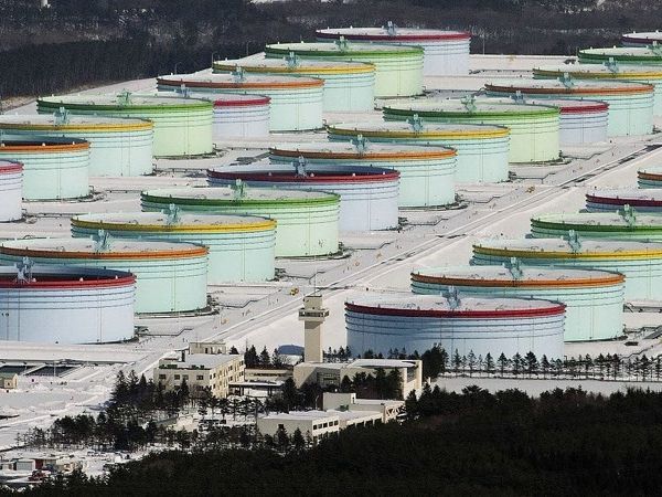 日本近日启动史上最大规模石油储备释放，总量约8000万桶相当于国内45天用量。将