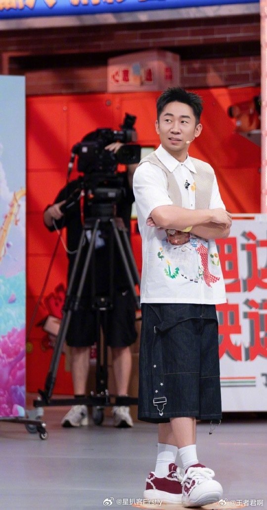 李一桐孟子义把杨迪当玩具你好星期六 这俩女生也太会玩了！孟子义发现杨迪触发点，李