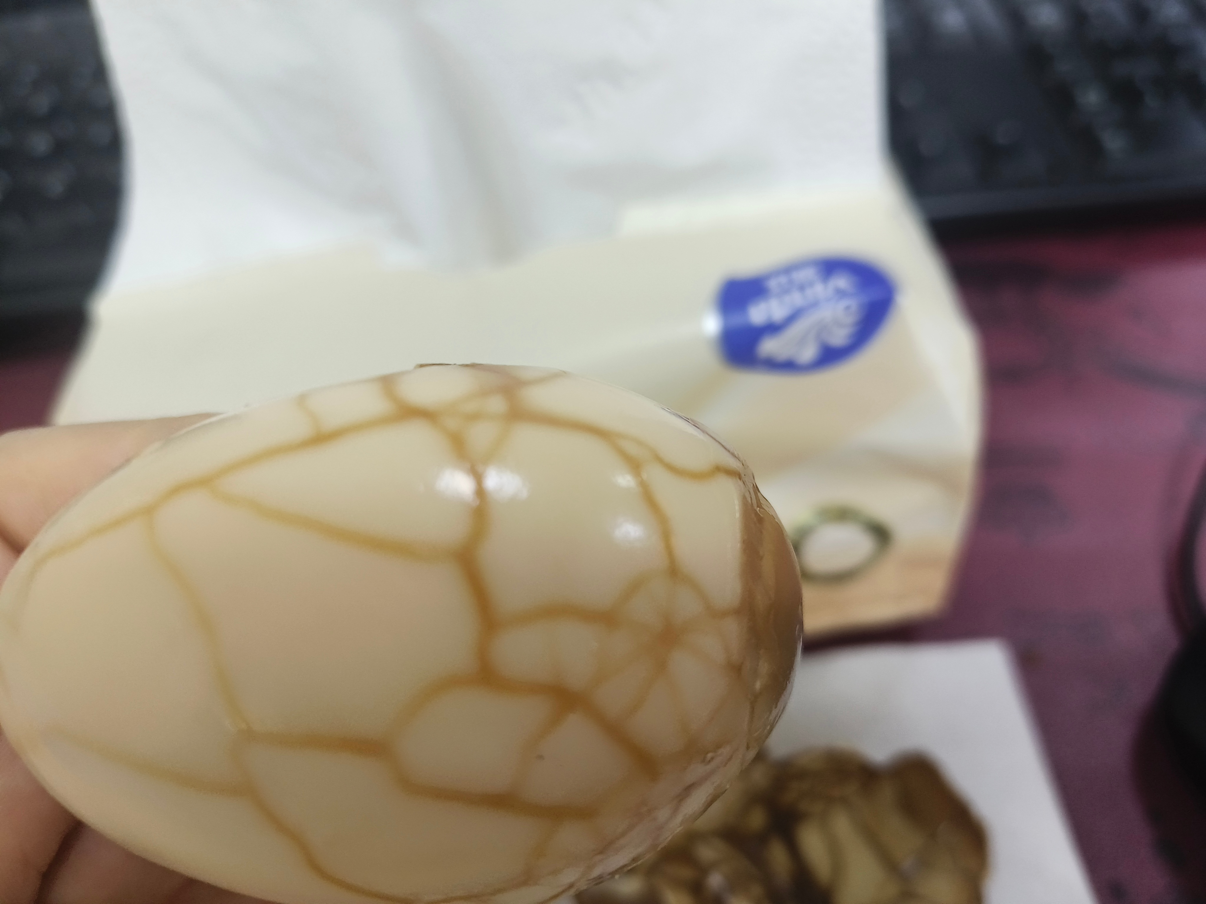 临时起意做的茶叶蛋，小朋友说想吃了。用了飘崽的茶包，还挺方便的。 