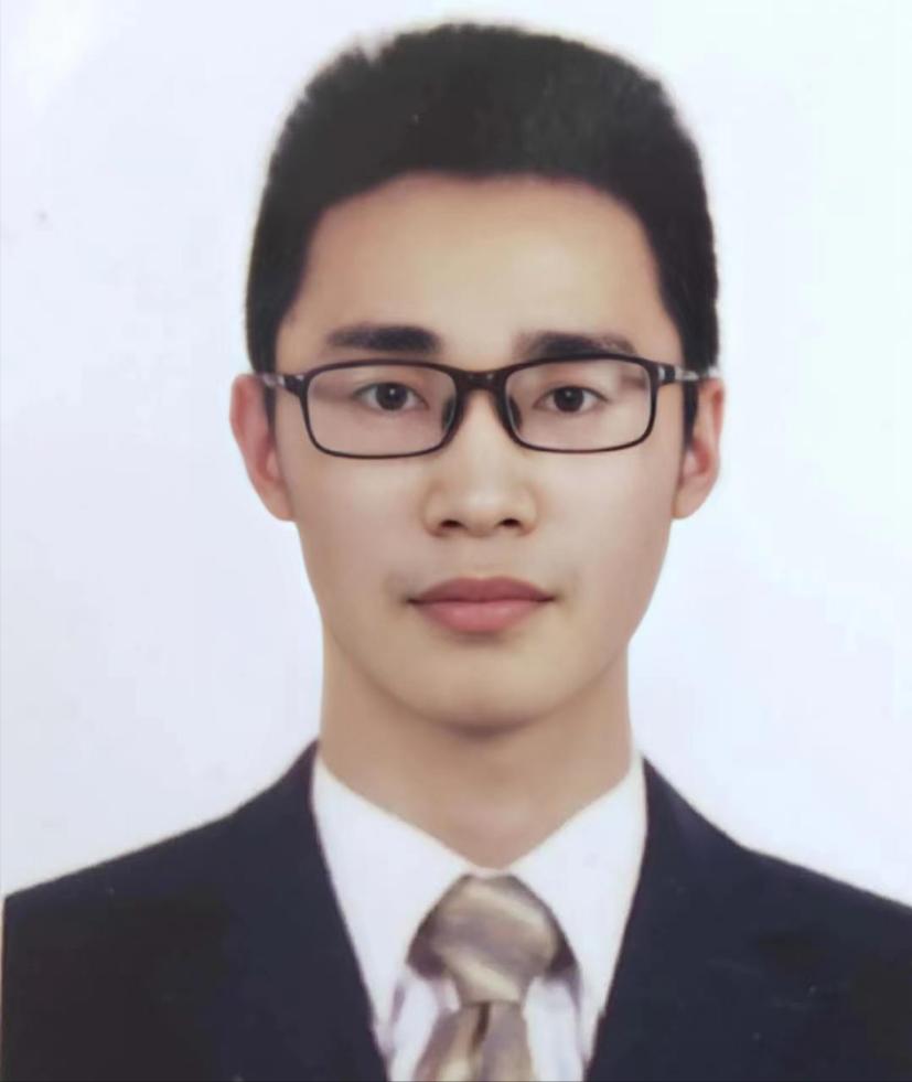 2020年，西安交大24岁研究生突发脑溢血去世，父亲为其收拾遗物时，其银行卡内余