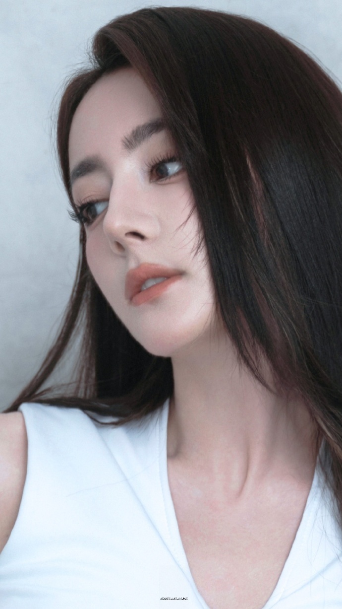 迪丽热巴 