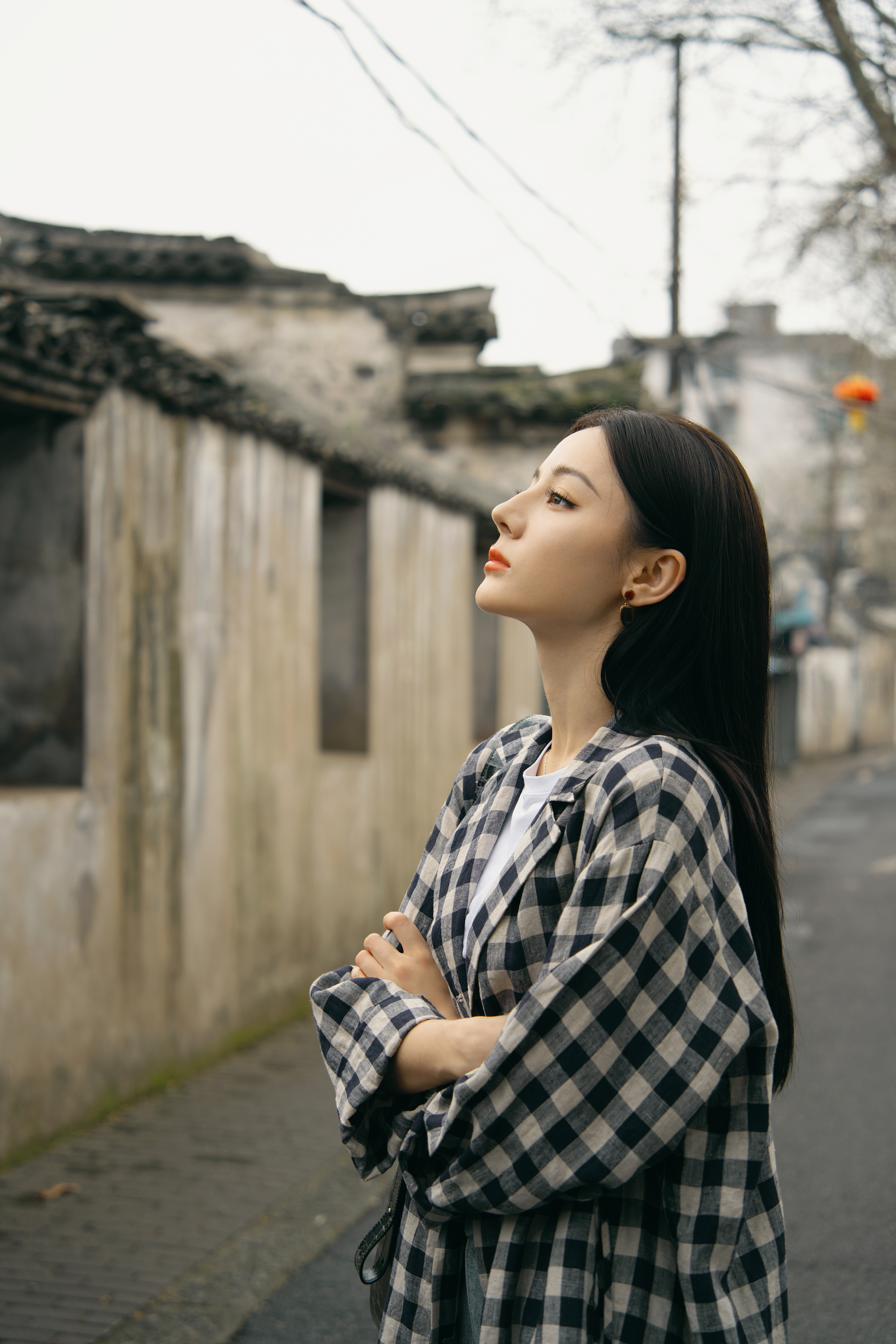 迪丽热巴 🥳聂九罗的枭日记雕塑家聂九罗 在自己平凡生活中塑造新的形态，但或许旧