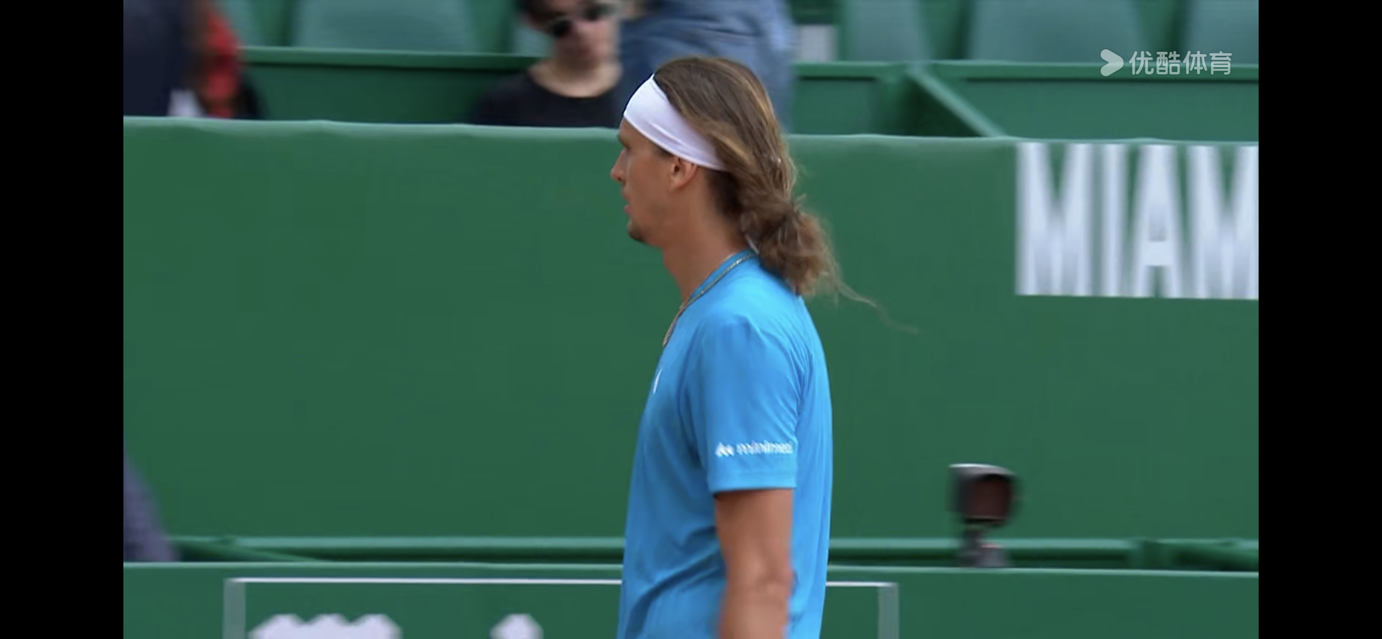 如何评价兹维列夫的马尾辫新发型？越看他越感觉有点喜感了