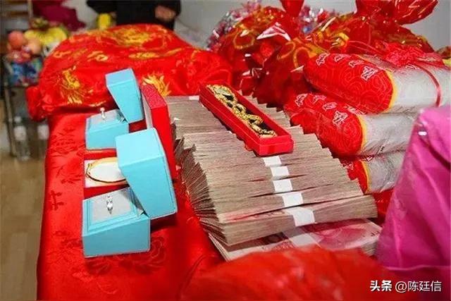 这是因为彩礼都是私下给的，双方当事人不说，别人是不知道的。就算是别人知道了，也不