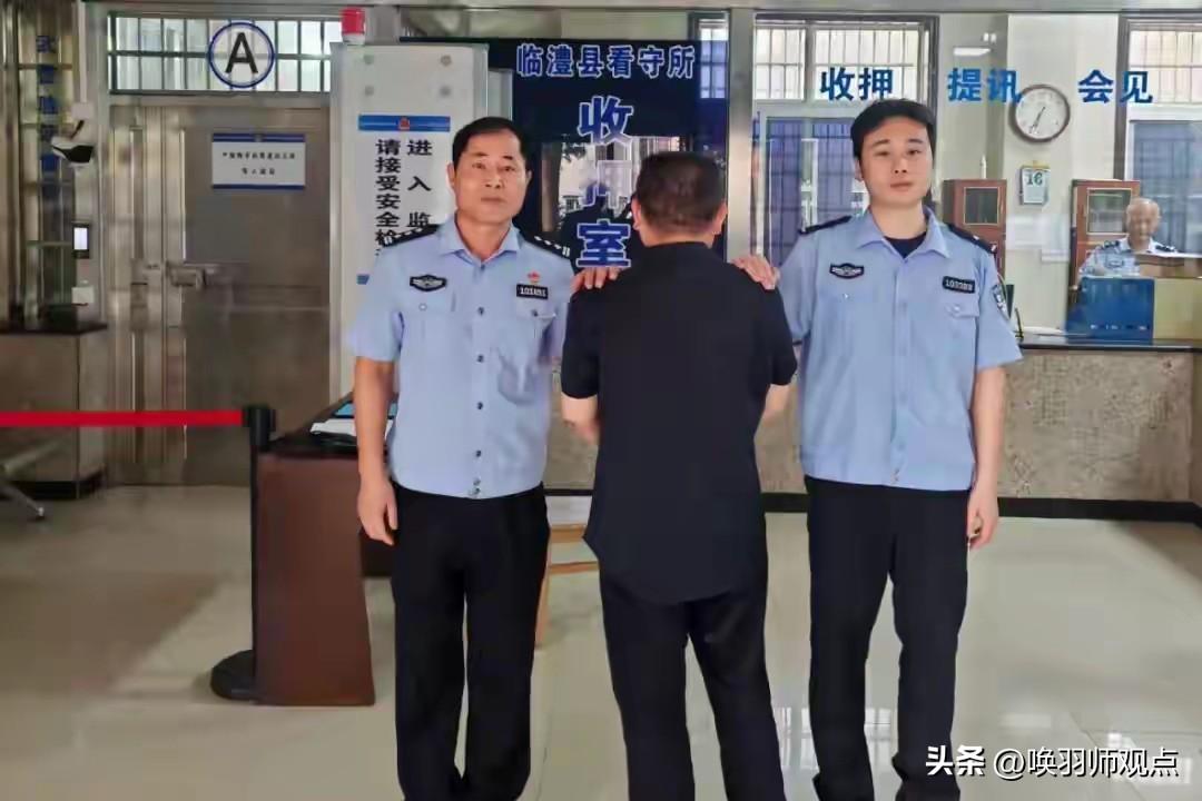 厂区内衣频频失踪，警方破门惊呆：60余件女士内衣堆满房间！

近日，湖南常德临澧