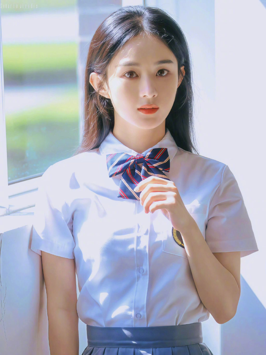 赵丽颖周一晒照赵丽颖学院风胶片 赵丽颖学院风胶片 ，好乖好漂亮啊 