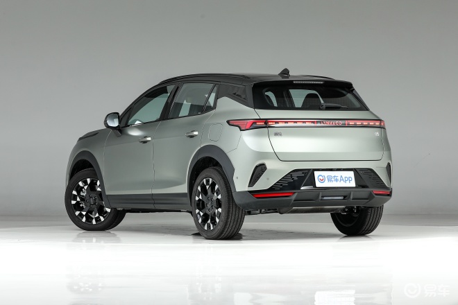 领克06第30万辆整车下线 限时领享价10.76万元起