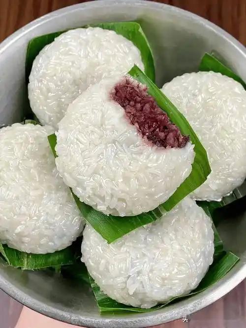 伏期快收尾，饮食得往清淡滋阴上靠。给大家分享道鱼肉珍珠丸子，名字就很勾人食欲，做