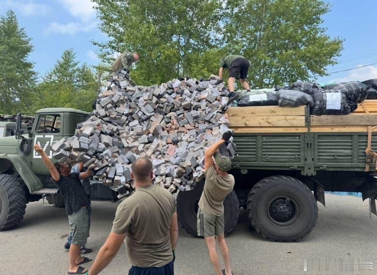 俄罗斯研发的碎石状伪装网：外形酷似建筑残骸，专门用于在巷战中隐蔽阵地、工事入口、