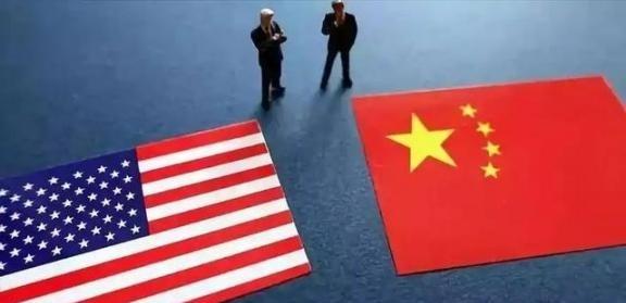 眼下，全球都在看中美谁会先撑不住。现在是中国有货不容易卖出，急着回笼资金，美国是