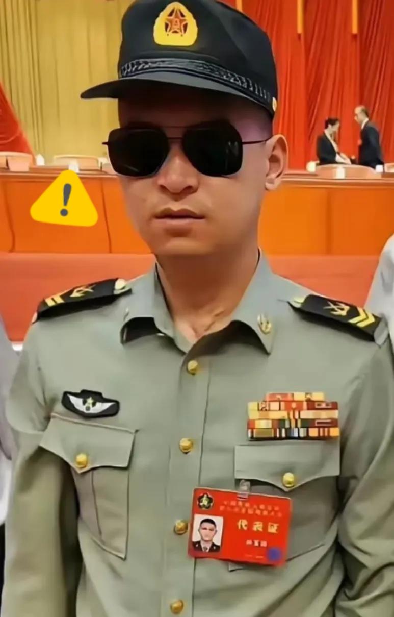 看到这个爆料我当场气到退群，有人居然眼红这位英雄的待遇，说他过得比高管还舒服。