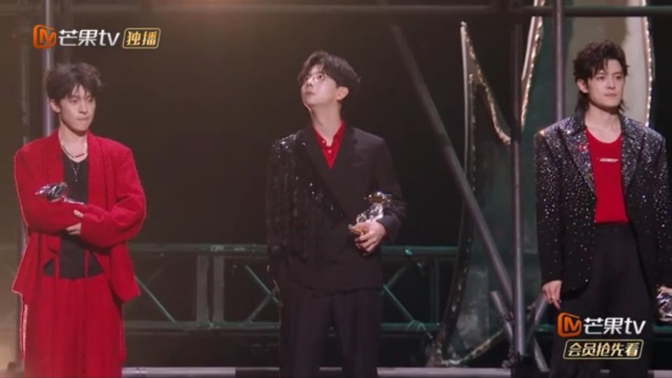 #胡夏第三名# 个人喜爱度209，胡夏听到一直惊讶的问“我吗？”，是你！#披荆斩