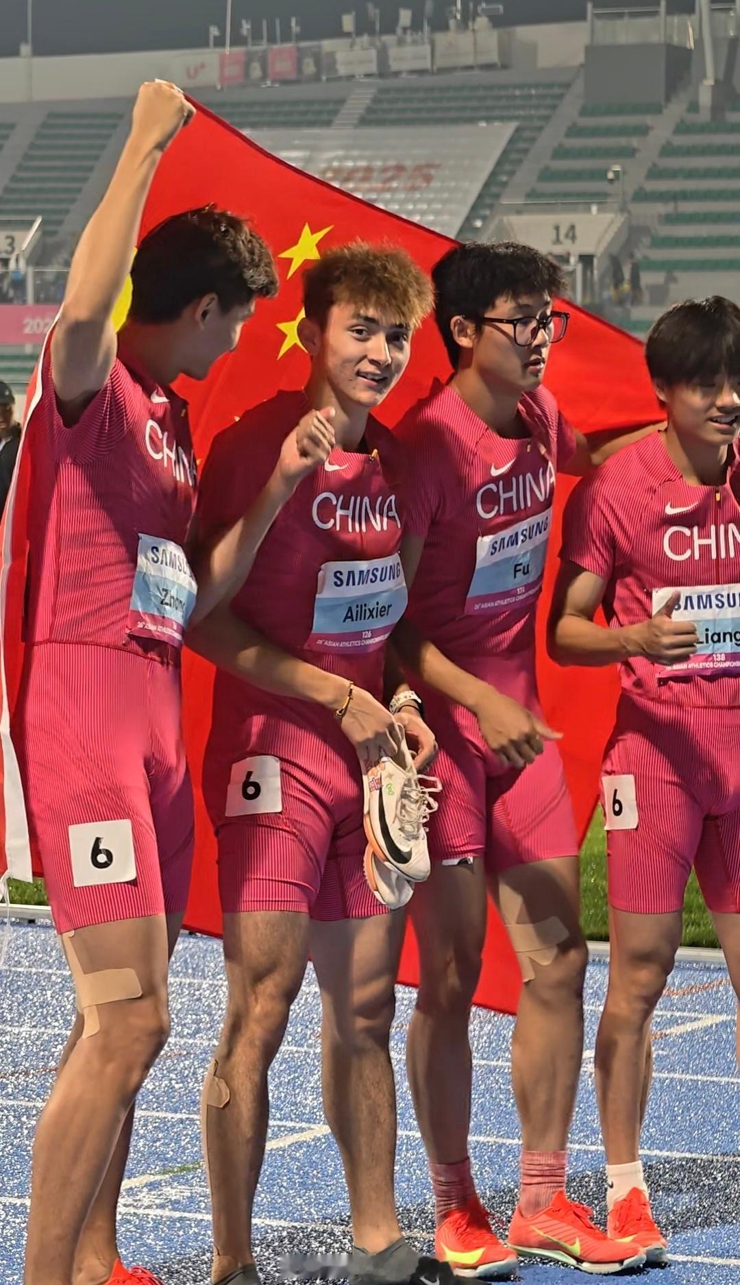 2025亚洲田径锦标赛 中国男子4×400米接力队获得第三名，目前的疲劳程度，非