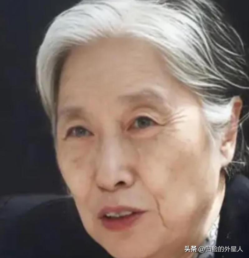 1979年，王光美迈出监狱大门，迎接自由的那一刻，她万万没想到，第一个来探望的人